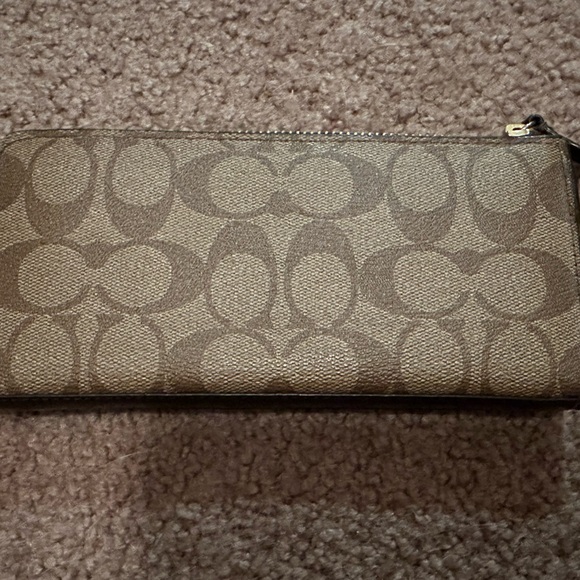 Vintage Coach Zip Up Monogram Wallet - Picture 2 of 4
